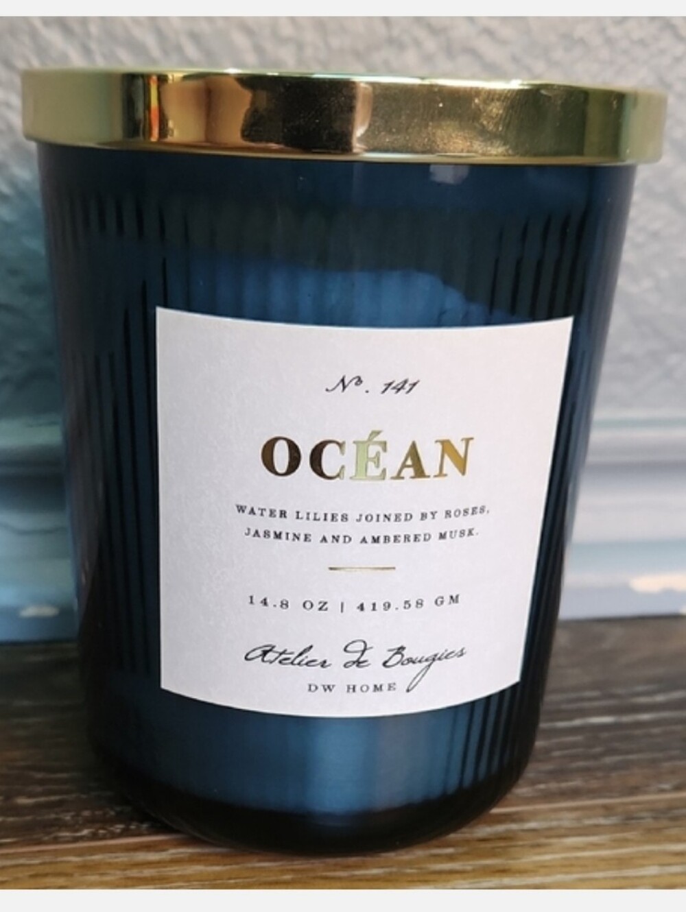 DW Home Ocean Scented Candle Water Lilies Roses Jasmine Ambered Musk